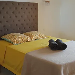 https://charmant-studio-dans-un-petit-coin-de-paradis.comcaribbean.com