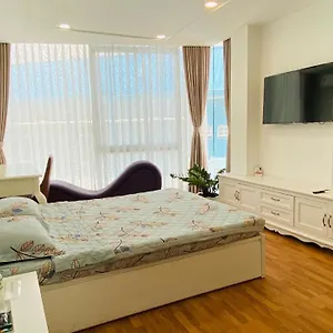 https://tropical-house.hotelsvungtau.com
